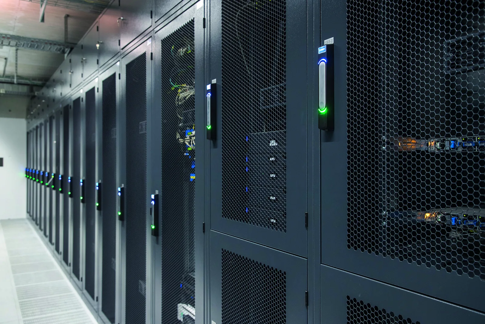 Racks im Datacenter Hallein